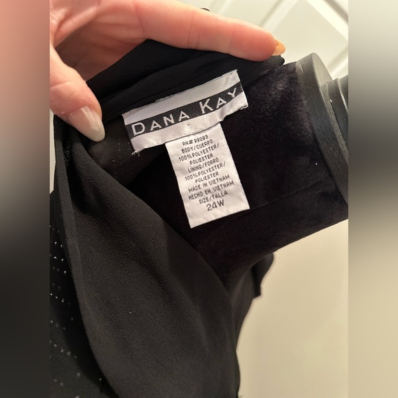 Women’s 24W black sheer cover up - Picture 4 of 4